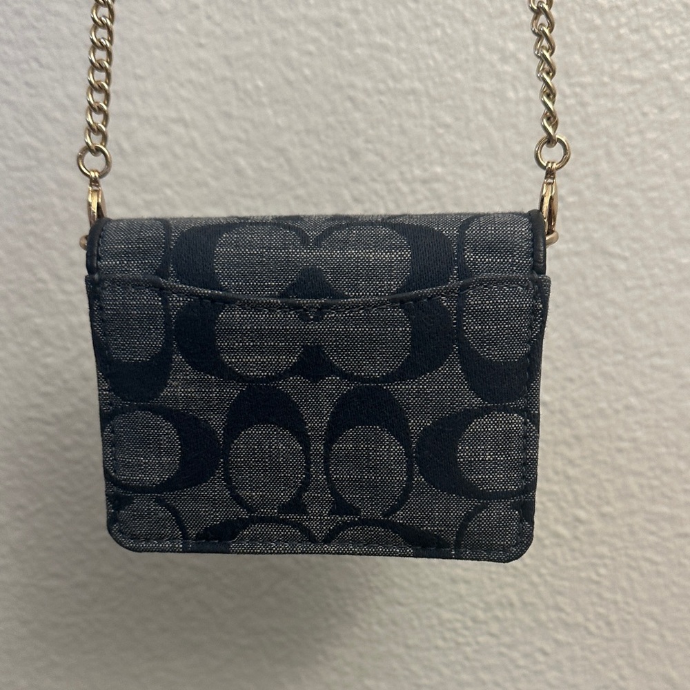 Coach Mini Wallet on Chain - Picture 2 of 3